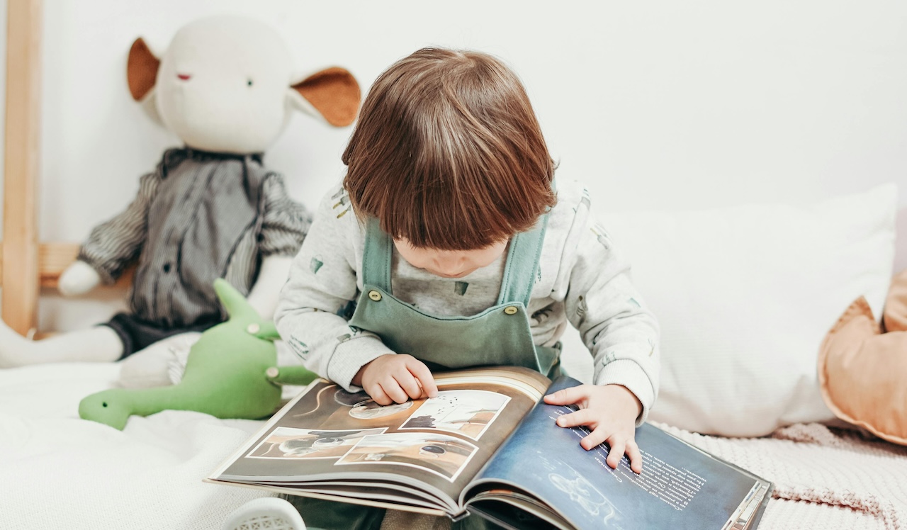 When to Start Reading Books for Babies